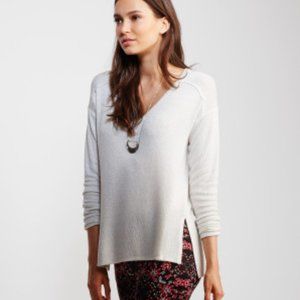V neck sweater high low with silver